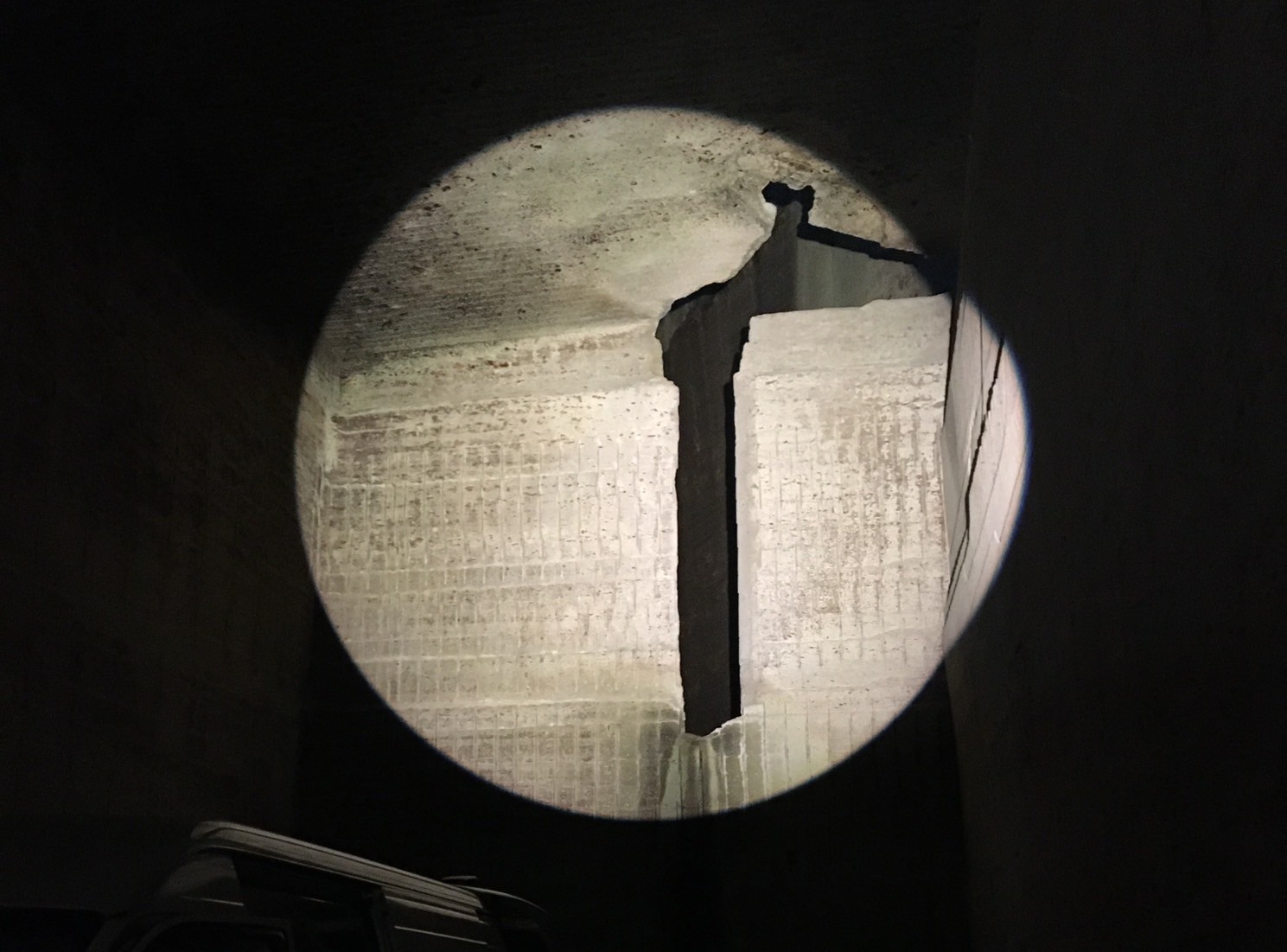 LIGHTING: HITOSHI SATOの画像